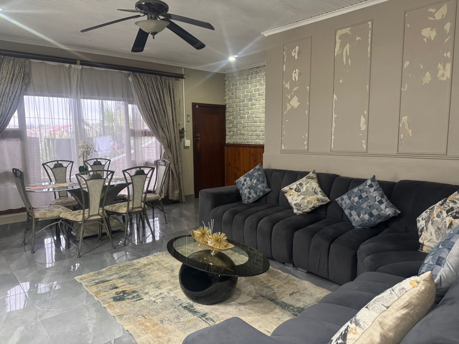 5 Bedroom Property for Sale in Amalinda Eastern Cape